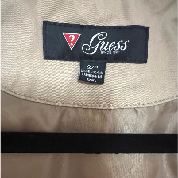 Guess - khaki cargo jacket with cinched waist and hood. SM - Picture 3 of 4